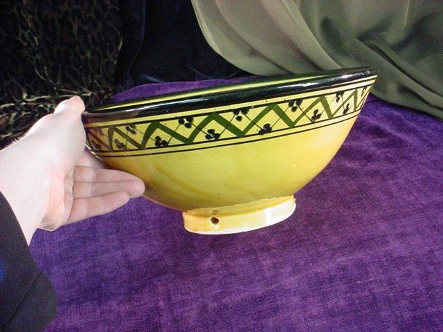 12 POTTERY BARN Yellow KASARA Majolica SERVING BOWL  