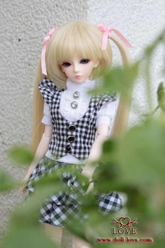 NEW DollLove Yasa 1/4 BJD MSD girl FREE face up/fur wig  