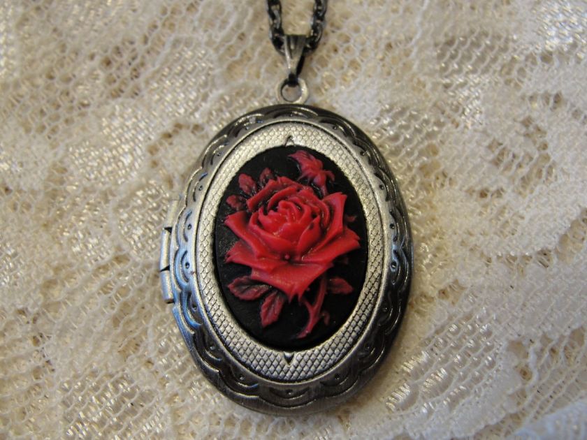 DARK ANTIQUED SILVER LOCKET BLACK RED ROSE CAMEO VINTAGE? NECKLACE WOW 