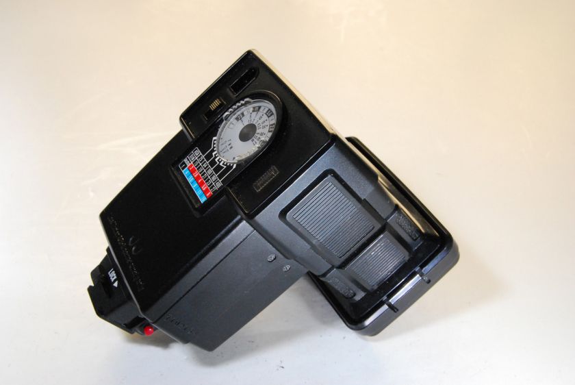 Vivitar auto Thyristor 265 flash in good working condition