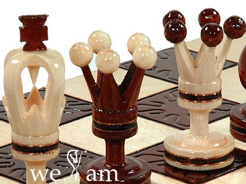 LARGE KING WOODEN CHESS WOOD ORNAMENTS FINE COPPER WIRE  