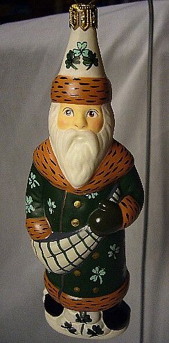 VAILLANCOURT FOLK ART IRISH SANTA ORNAMENT  