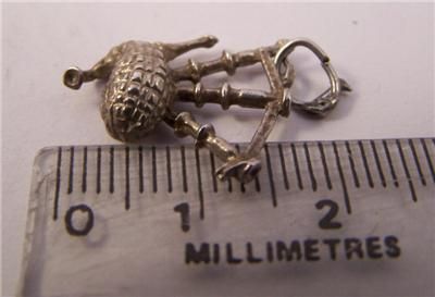 VINTAGE ENGLISH SILVER BAGPIPES CHARM 1.6G**  