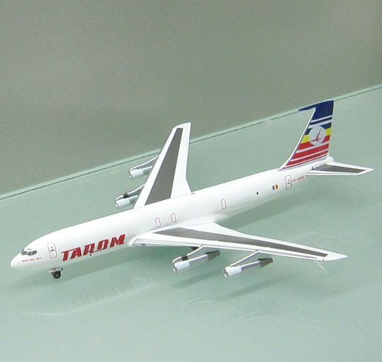 Aviation 400 1/400 Tarom Romania Boeing 707 300 model  