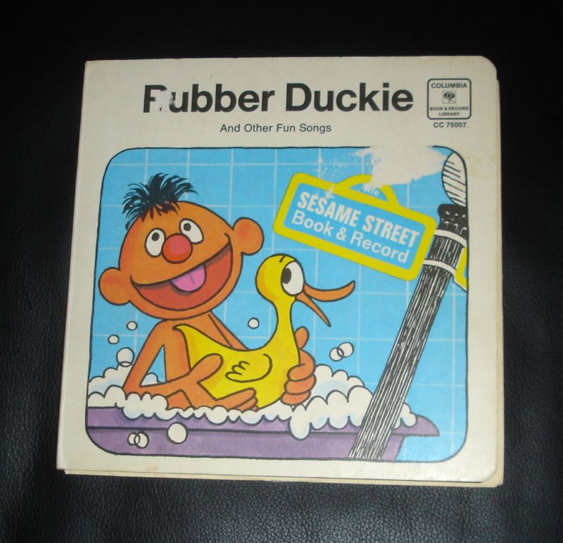 RARE VINTAGE 1970 SESAME STREET RUBBER DUCKIE RECORD  