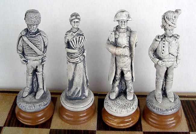 HUGE WATERLOO CHESS SET, NAPOLEON, ANTIQUE FINISH, HAND CRAFTED K=4.5 