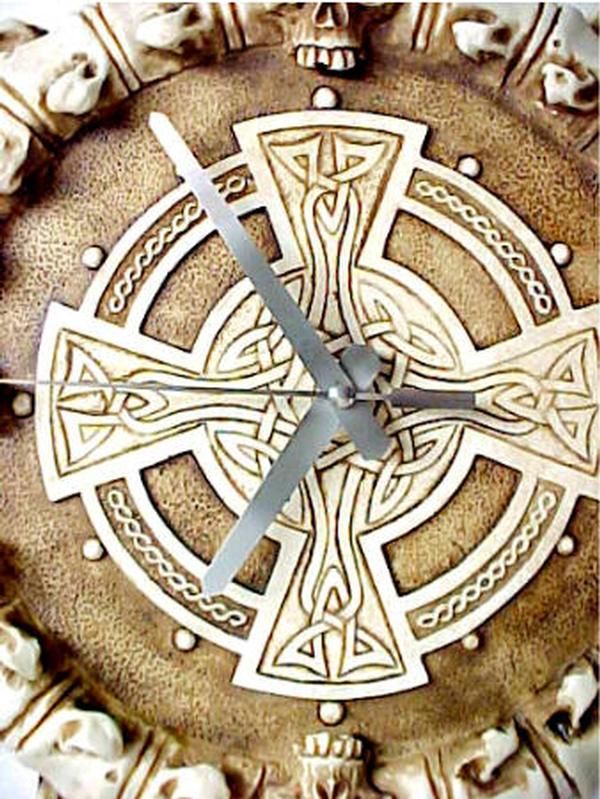 Awesome Skull & Bones Wall Clock W/ Celtic Cross  