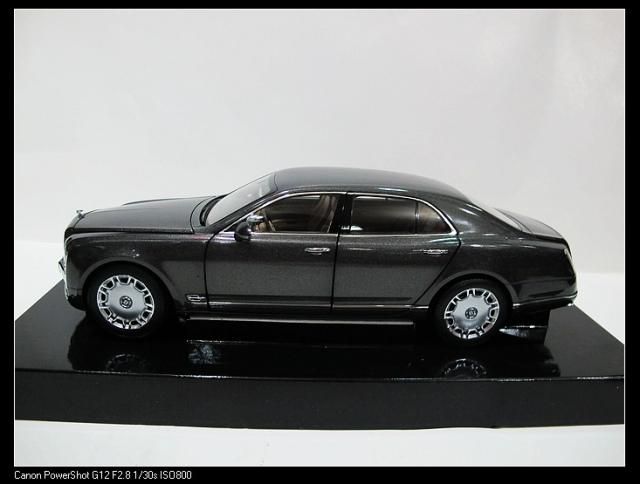 18 Minichamps Bentley Mulsanne Die Cast Model Grey  