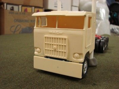 RESIN MACK CRUISELINER COE SLEEPER CAB CONVERSION 1/32 SCALE  