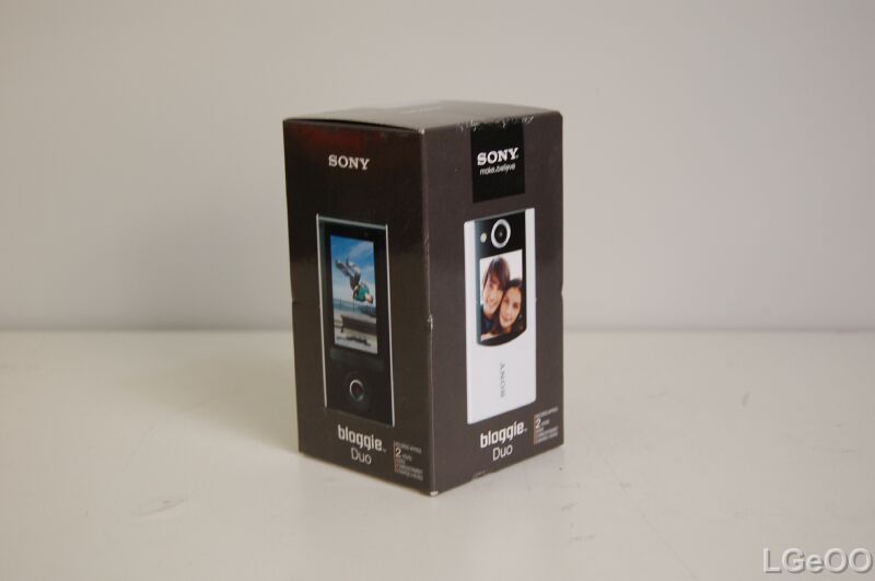 Sony Bloggie Duo MHS FS2 4GB HD Pocket Camera Violet  