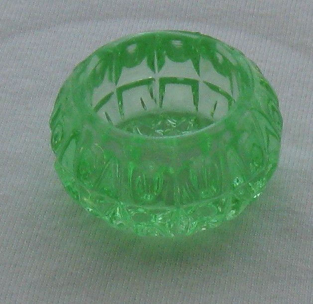 Apple Green Pattern Glass Salt Dish Dip  