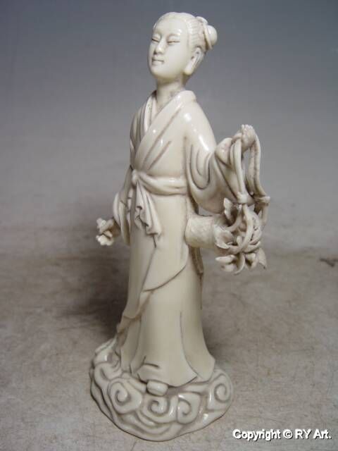 SET PORCELAIN EIGHT IMMORTALS FIGURINES BLANC DE CHINE  