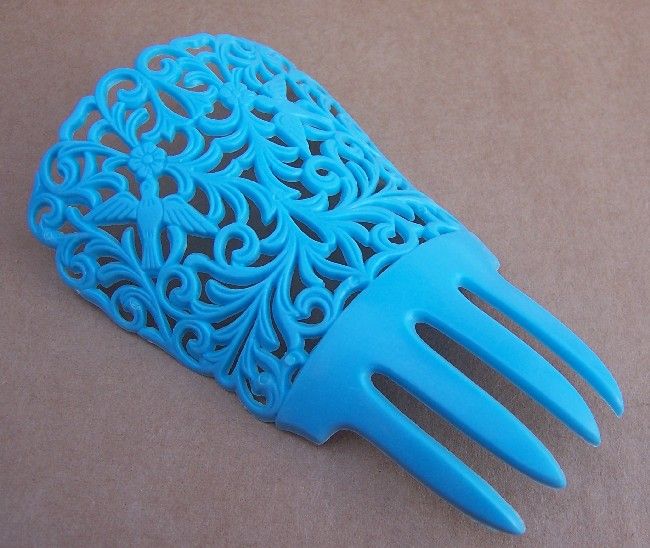 NEW BLUE SPANISH PEINETA OR MANTILLA COMB WITH PRETTY OPENWORK DESIGN