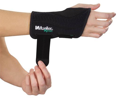 Mueller Sports Green Fitted Wrist Brace Right / Left  