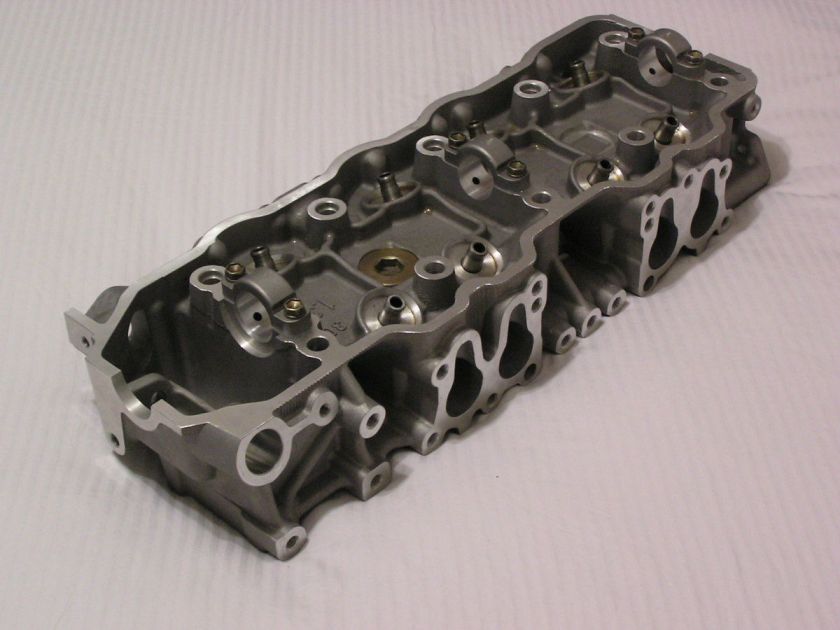 22RE 22R TOYOTA CYLINDER HEAD 85 95 FREE SHIP  