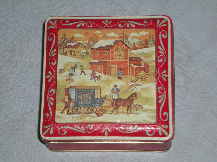   VINTAGE WINTER   CHRISTMAS DECORATED TIN TRINKED BOX. MADE IN ENGLAND