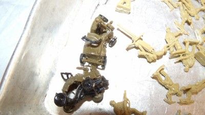   Marx Green Plastic Infantry Army Military Figure Lot & Cowboy Horse