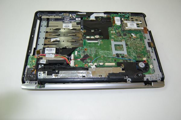 HP Pavilion DV2000 Motherboard Asm &AMD CPU FOR PARTS 1  