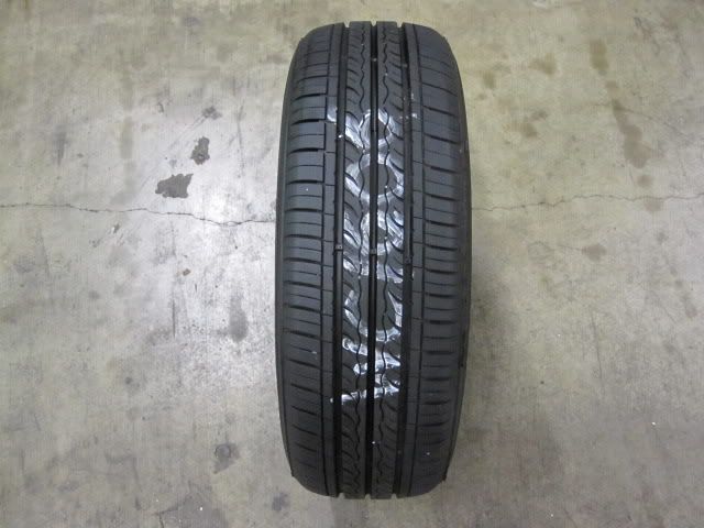 ONE KUMHO SOLUS KH17 205/60/16 TIRE (WC1606)  