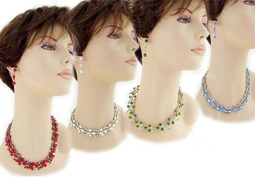 BREATHLESS AURORA BOREALIS CRYSTAL NECKLACEand EARRING SET NEW