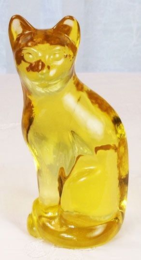 Fenton Stylized Cat Figurine in Buttercup Glass  