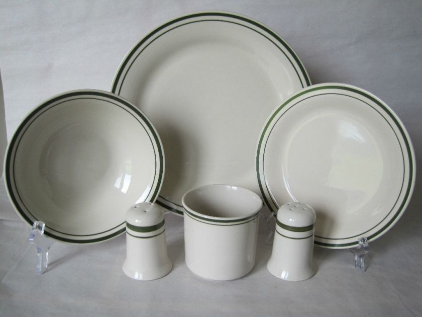 GIBSON EVERYDAY Basic Living II 16pc Hunter Green Dinnerware Place Set 