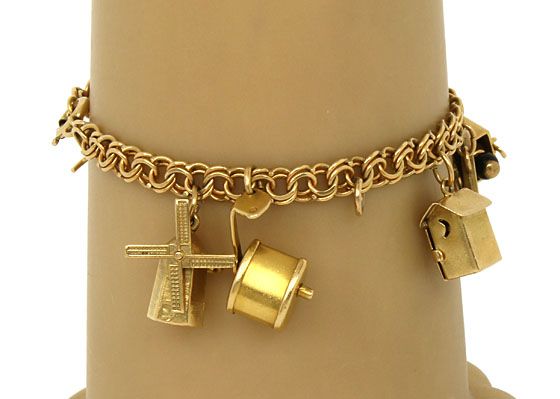 VINTAGE 14K GOLD LADIES MOVABLE CHARM BRACELET  