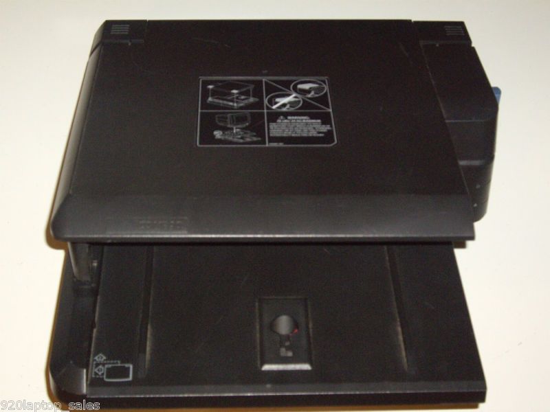 COMPAQ / HP 135389 001 DOCKING STATION For ARMADA  