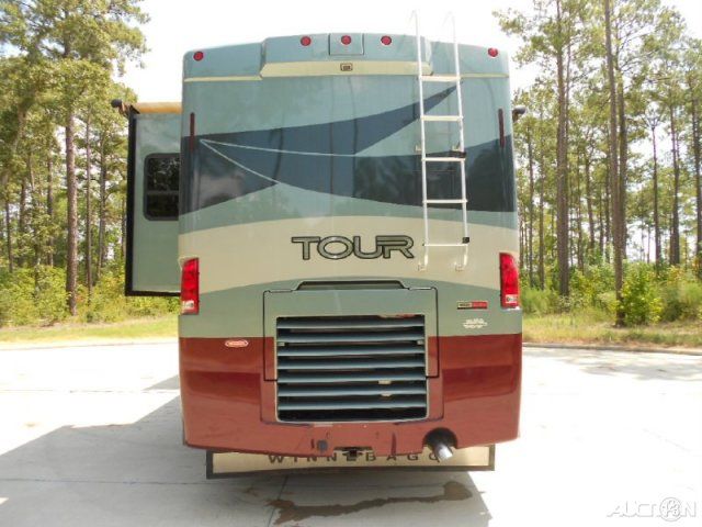 06 Winnebago Tour 45 Foot, Sleep# bed,W/D Combo,Diesel 06 Winnebago 