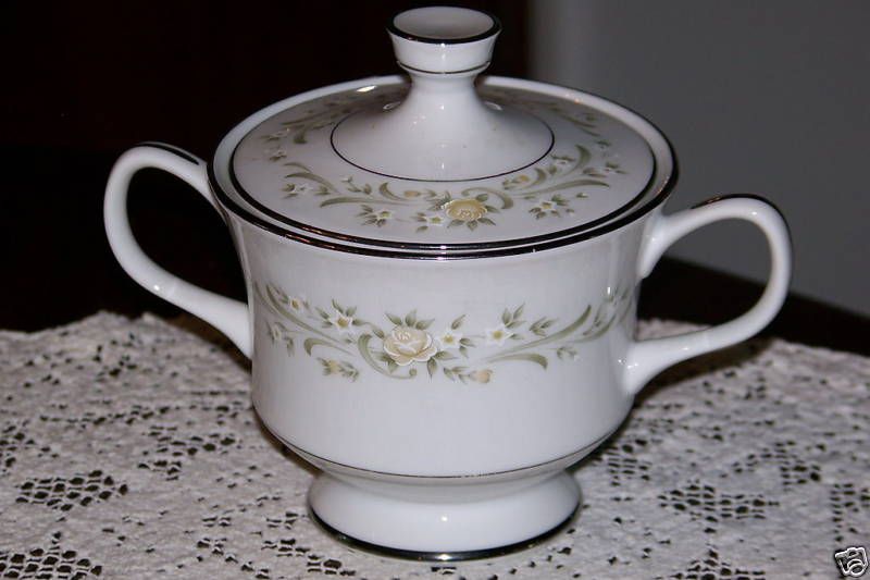 Sango China Japan   Debutant 3688   Sugar Bowl w/ Lid  