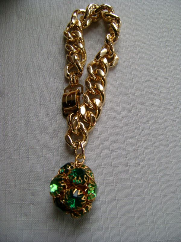 VINTAGE GREEN RHINESTONE DANGLE CHARM BRACELET  